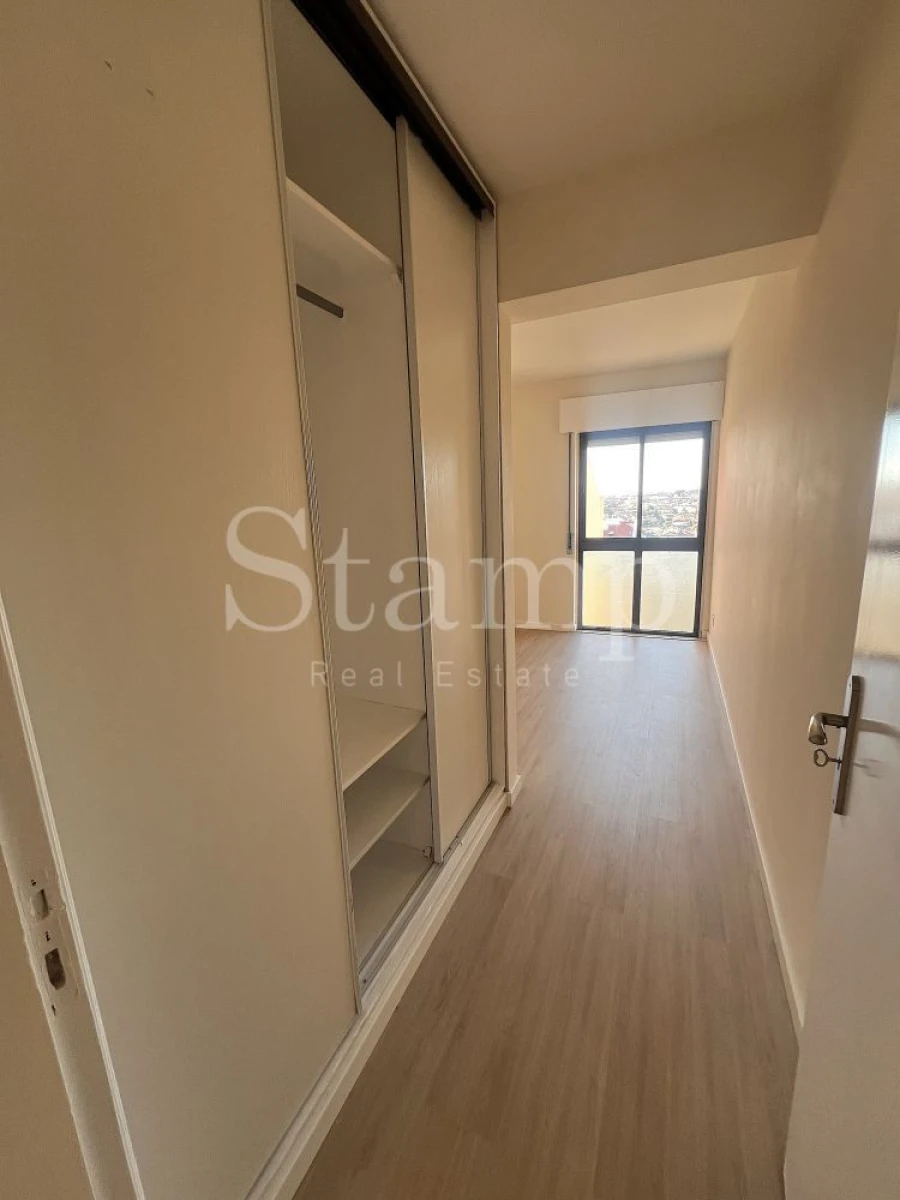 Apartamento T2 para Venda em Algueirão-Mem Martins Foto 8