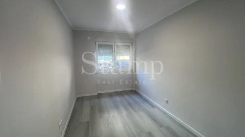 Apartamento T2 para Venda em Benfica