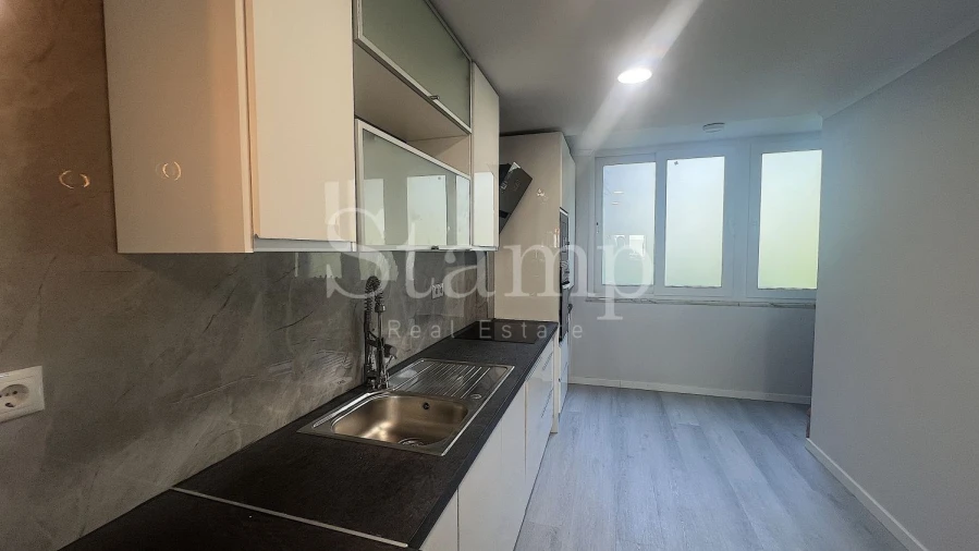 Apartamento T2 para Venda em Benfica Foto 7