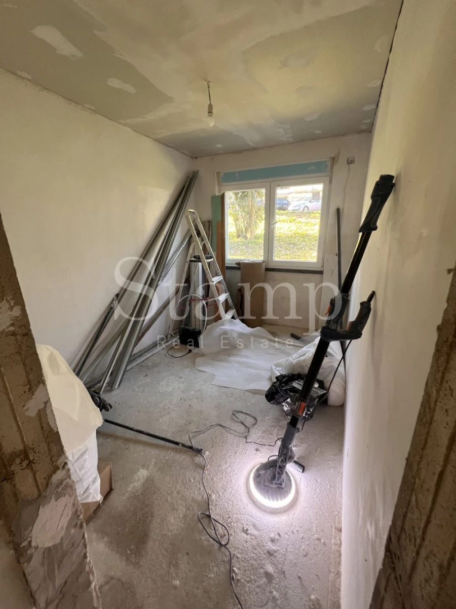 Apartamento T2 para Venda em Benfica Foto 5