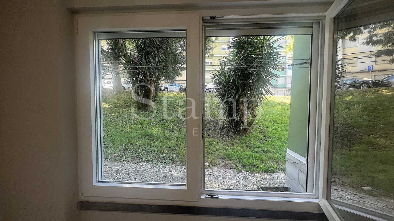Apartamento T2 para Venda em Benfica Foto 13