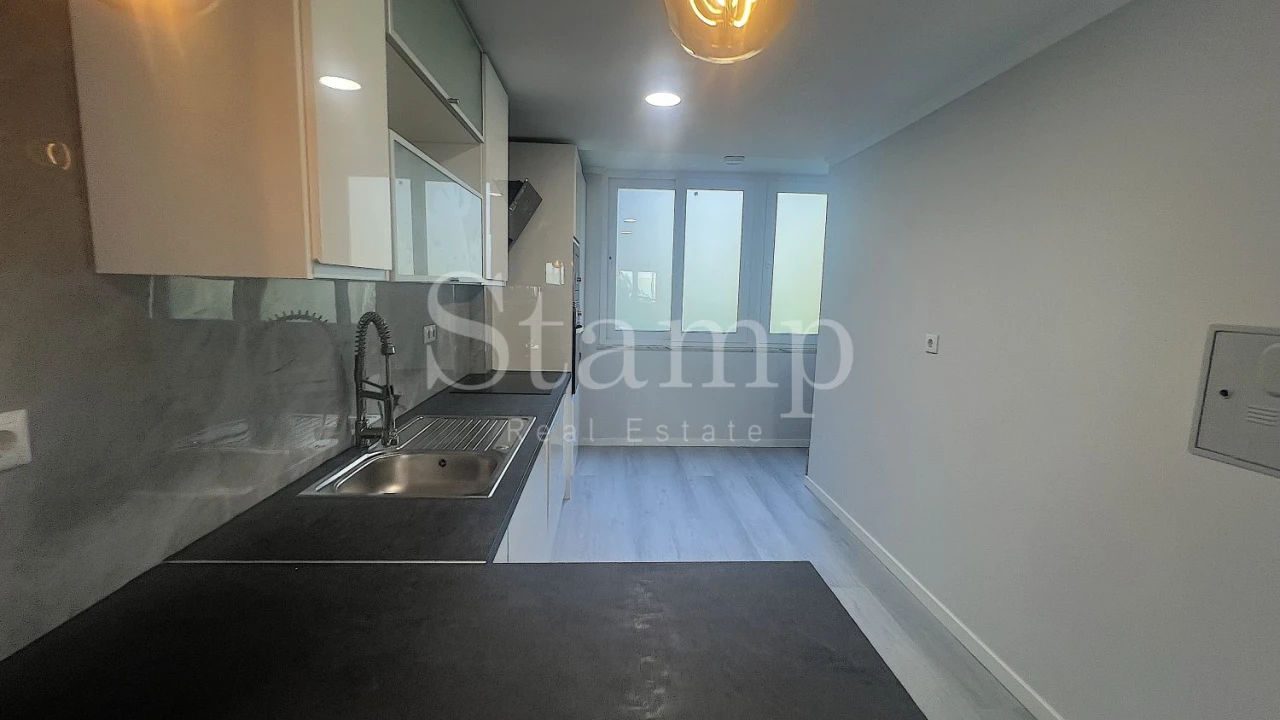 Apartamento T2 para Venda em Benfica Foto 6