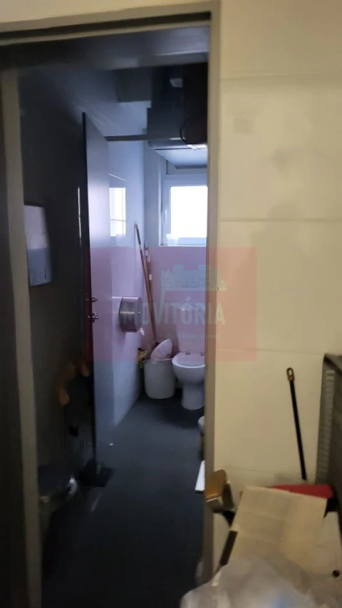 Loja para Trespasse em Areeiro