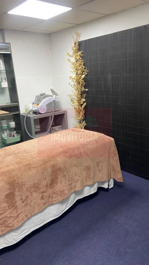 Loja para Trespasse em Queluz e Belas