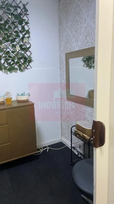 Loja para Trespasse em Queluz e Belas