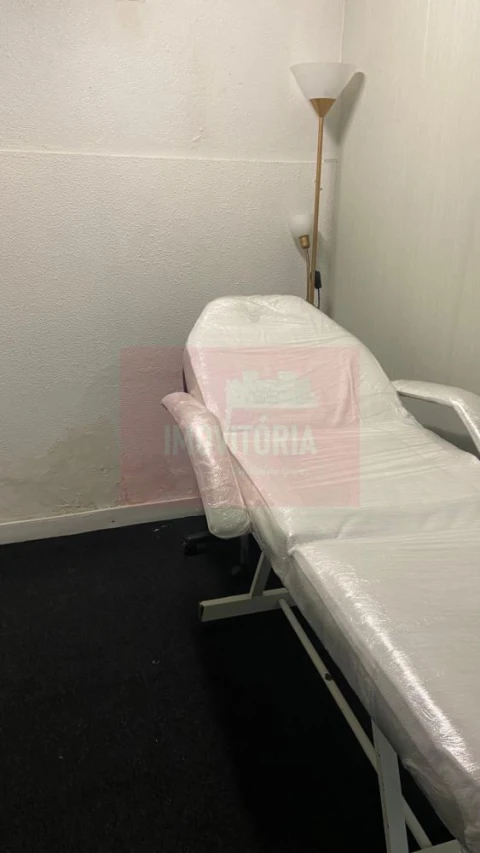 Loja para Trespasse em Queluz e Belas