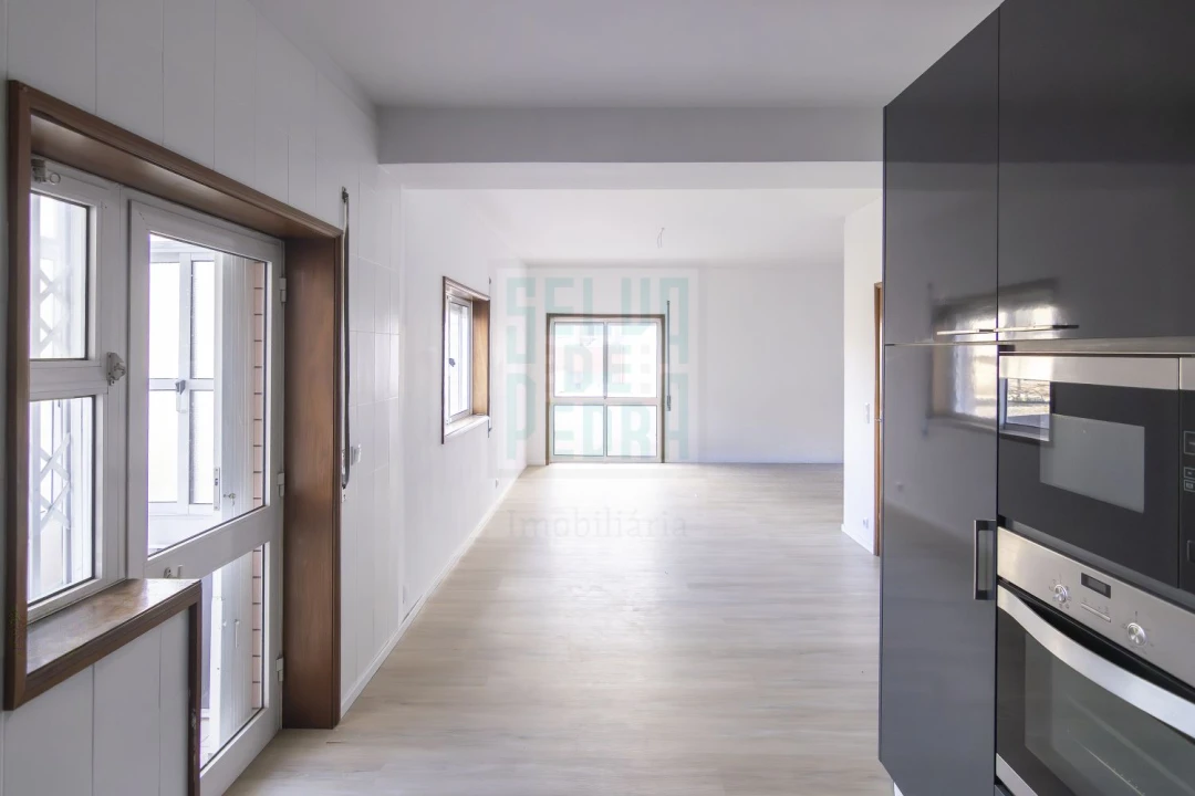 Apartamento T2 para Venda em Rio Tinto Foto 3