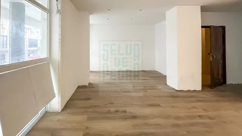 Apartamento T2 para Venda em Paços de Ferreira