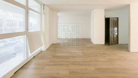 Apartamento T2 para Venda em Paços de Ferreira