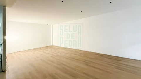 Apartamento T2 para Venda em Paços de Ferreira