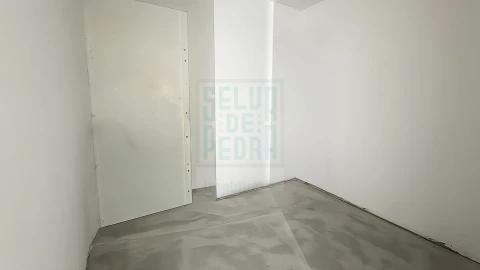 Apartamento T2 para Venda em Paços de Ferreira