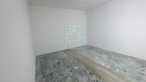 Apartamento T2 para Venda em Paços de Ferreira