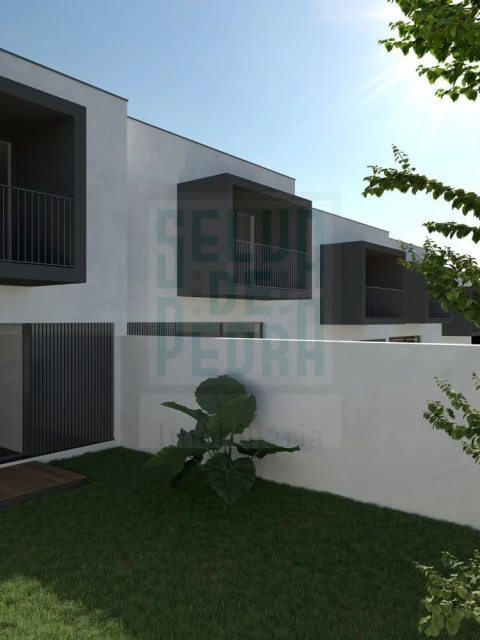 Moradia T4 para Venda em Ribeirão