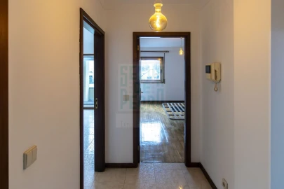 Apartamento T1 para Arrendamento em Paranhos