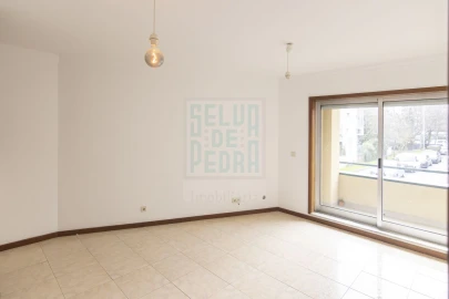 Apartamento T1 para Arrendamento em Paranhos