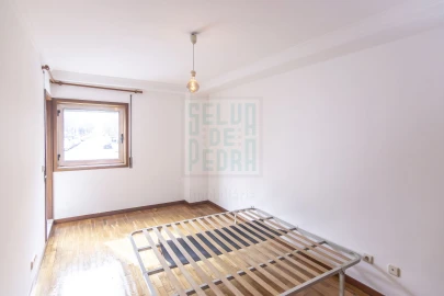 Apartamento T1 para Arrendamento em Paranhos