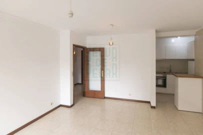 Apartamento T1 para Arrendamento em Paranhos
