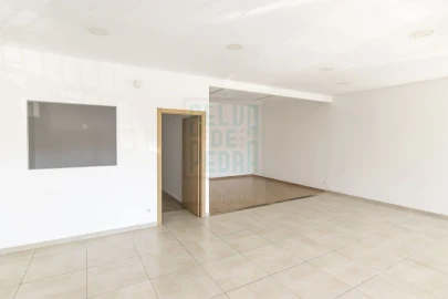 Loja para Venda em Rio Tinto