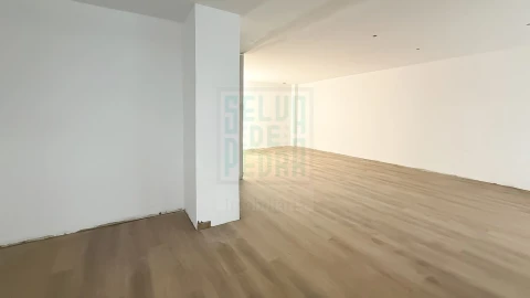 Apartamento T2 para Venda em Paços de Ferreira