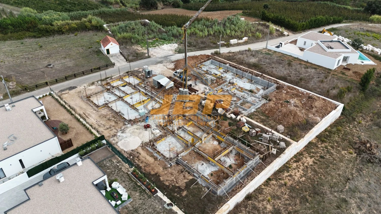 Moradia T3 para Venda em Alfeizerão Foto 30