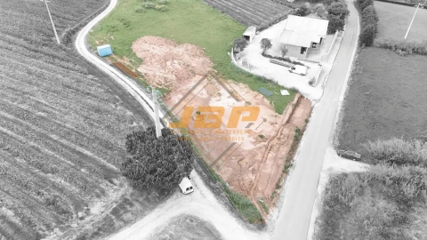 Moradia T3 para Venda em Salir de Matos