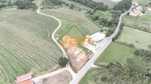 Moradia T3 para Venda em Salir de Matos