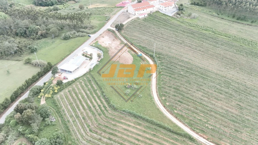 Moradia T3 para Venda em Salir de Matos Foto 9