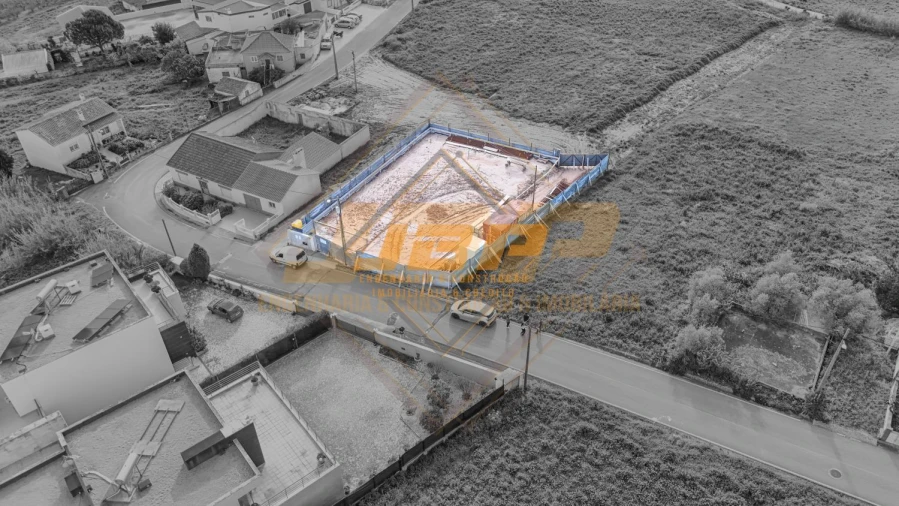 Moradia T3 para Venda em Alfeizerão Foto 39