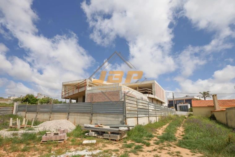 Moradia T3 para Venda em Alfeizerão Foto 14