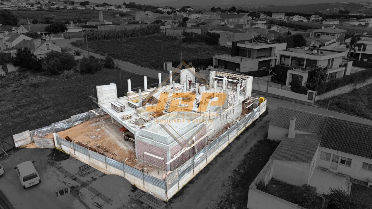 Moradia T3 para Venda em Alfeizerão Foto 13