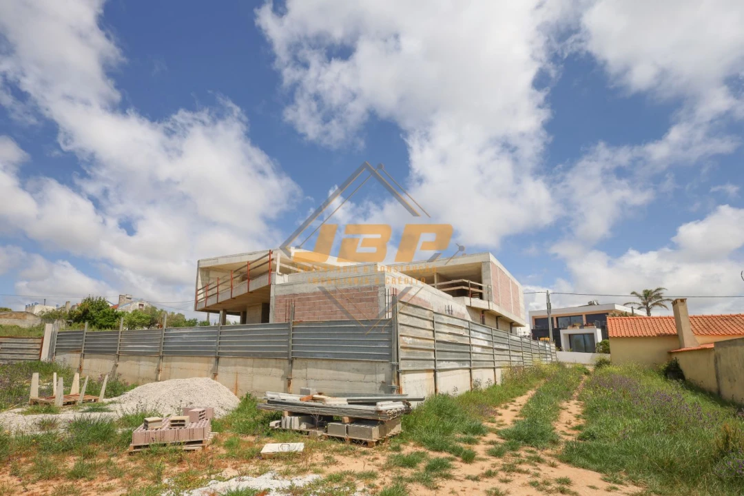 Moradia T3 para Venda em Alfeizerão Foto 14