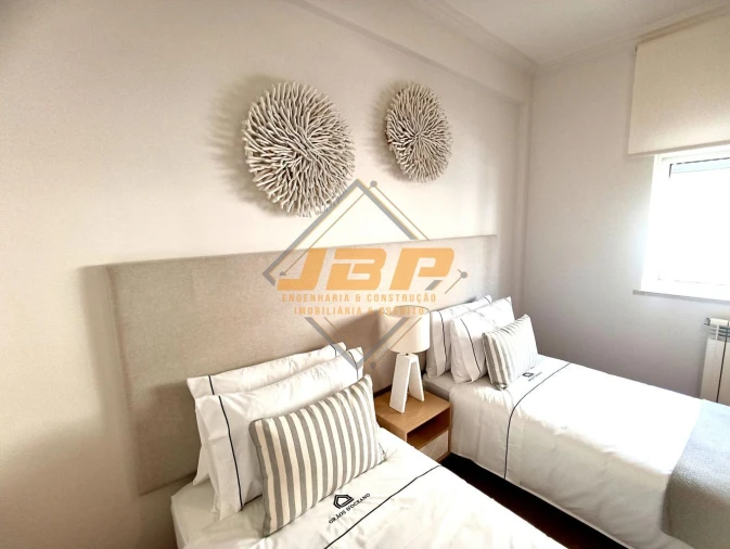 Apartamento T2 para Venda em Nazare Foto 24