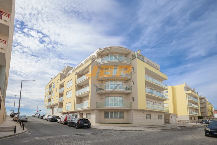 Apartamento T2 para Venda em Nazare Foto 5