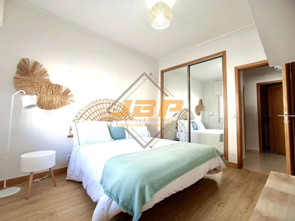 Apartamento T2 para Venda em Nazare Foto 28