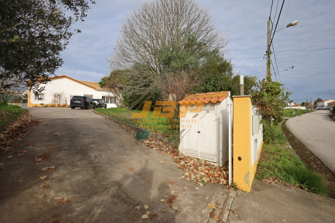 Moradia T2 para Venda em Barrio Foto 48