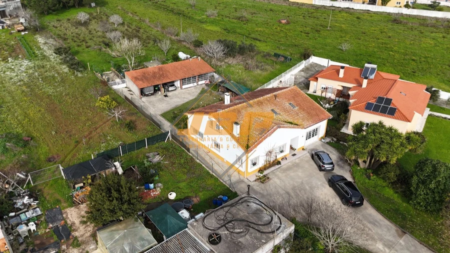 Moradia T2 para Venda em Barrio Foto 3