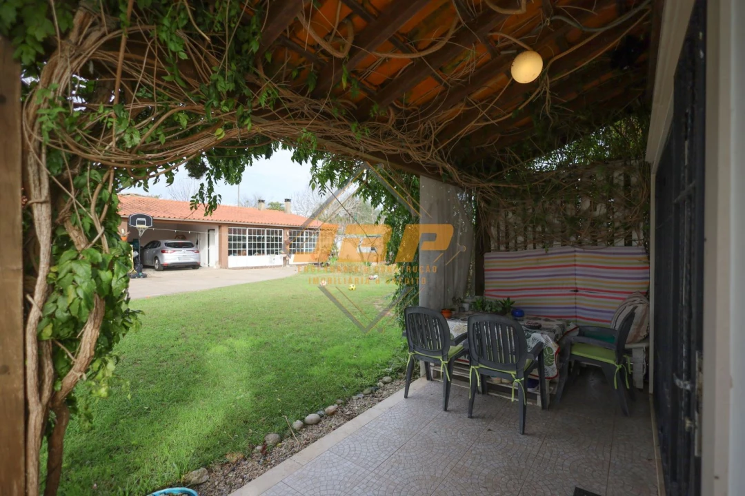 Moradia T2 para Venda em Barrio Foto 5