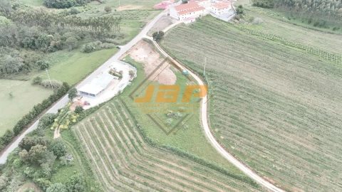 Moradia T3 para Venda em Salir de Matos