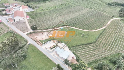 Moradia T3 para Venda em Salir de Matos