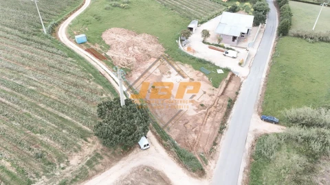 Moradia T3 para Venda em Salir de Matos