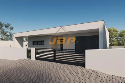 Moradia T3 para Venda em Salir de Matos