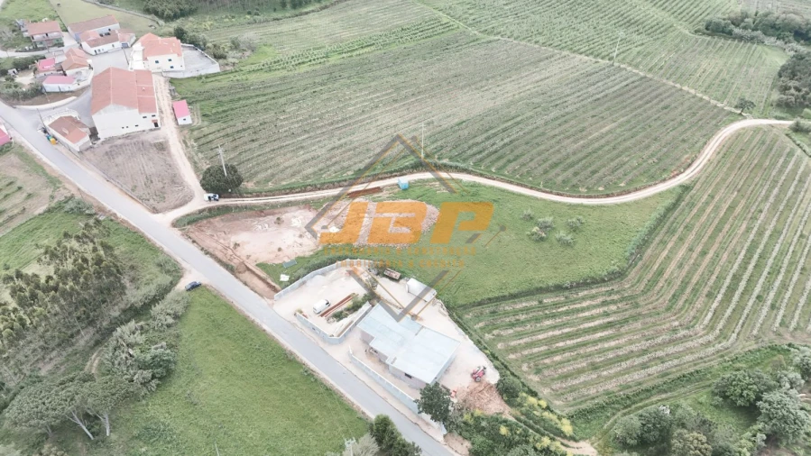 Moradia T3 para Venda em Salir de Matos Foto 14