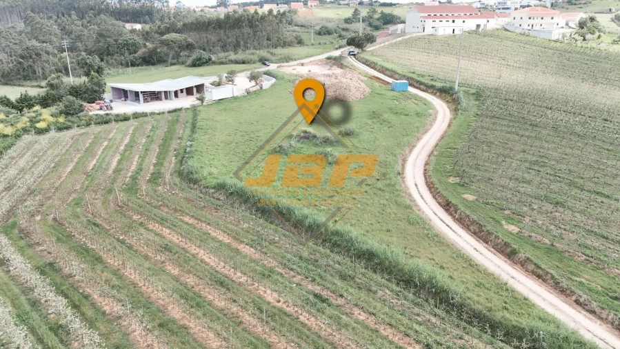 Moradia T3 para Venda em Salir de Matos Foto 21