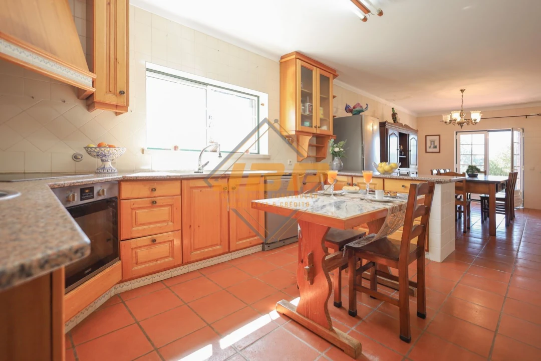 Moradia T5 para Venda em Caldas da Rainha - Santo Onofre e Serra do Bouro Foto 2