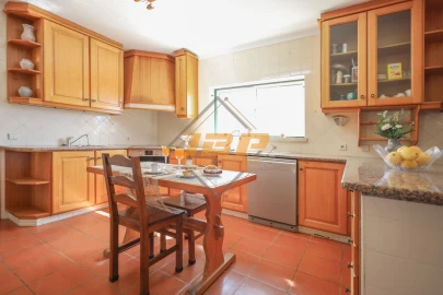 Moradia T5 para Venda em Caldas da Rainha - Santo Onofre e Serra do Bouro