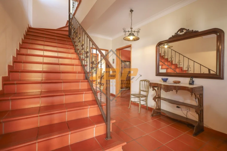 Moradia T5 para Venda em Caldas da Rainha - Santo Onofre e Serra do Bouro Foto 5