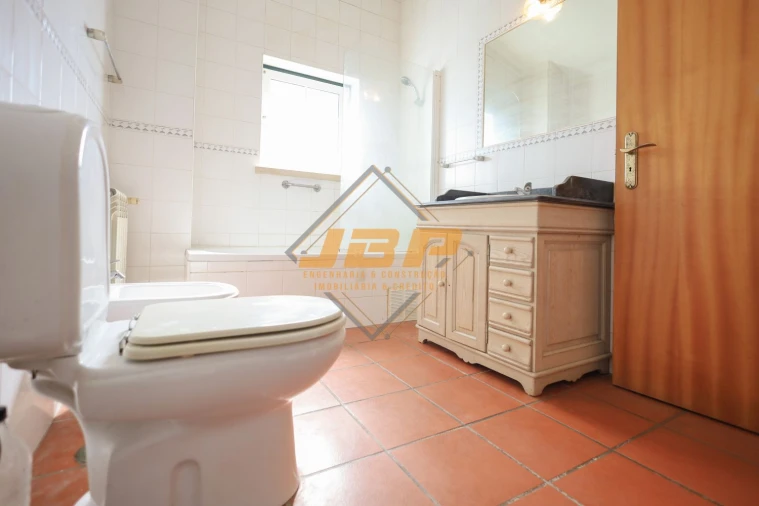 Moradia T5 para Venda em Caldas da Rainha - Santo Onofre e Serra do Bouro Foto 19