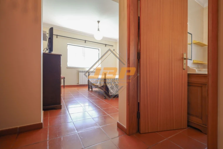 Moradia T5 para Venda em Caldas da Rainha - Santo Onofre e Serra do Bouro Foto 26