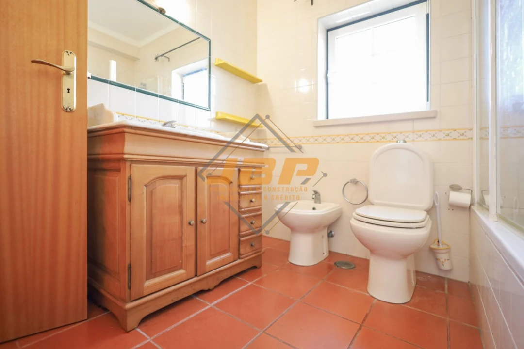 Moradia T5 para Venda em Caldas da Rainha - Santo Onofre e Serra do Bouro Foto 30