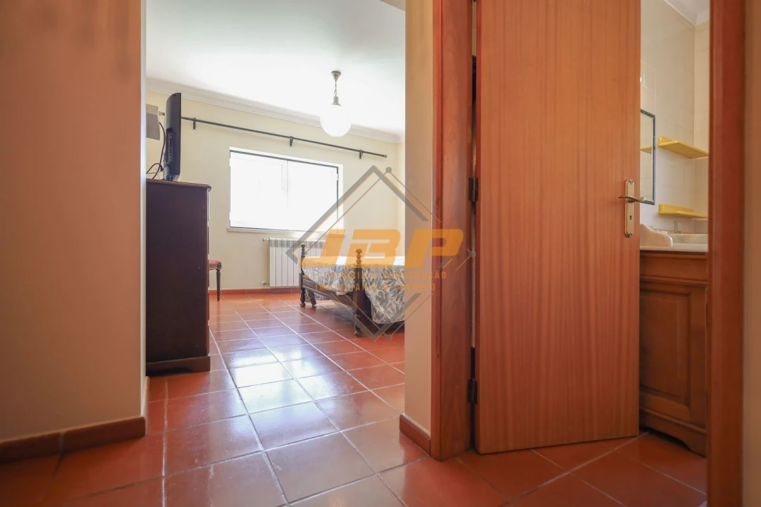 Moradia T5 para Venda em Caldas da Rainha - Santo Onofre e Serra do Bouro Foto 26